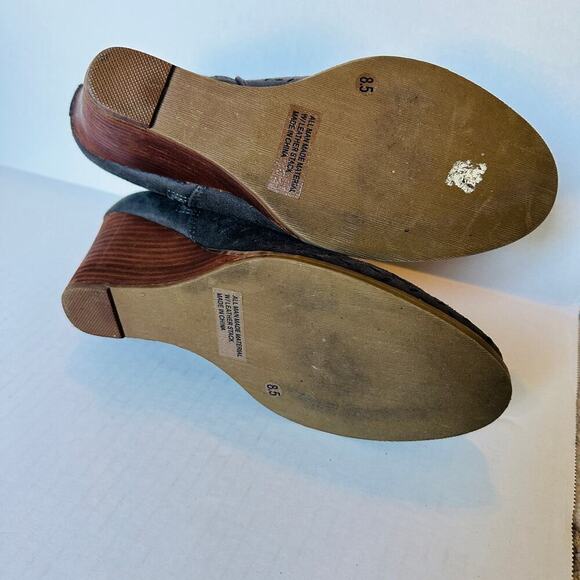 Report Size 8.5 Gray Granger Wedge Boots Perforated Casual - Picture 7 of 11